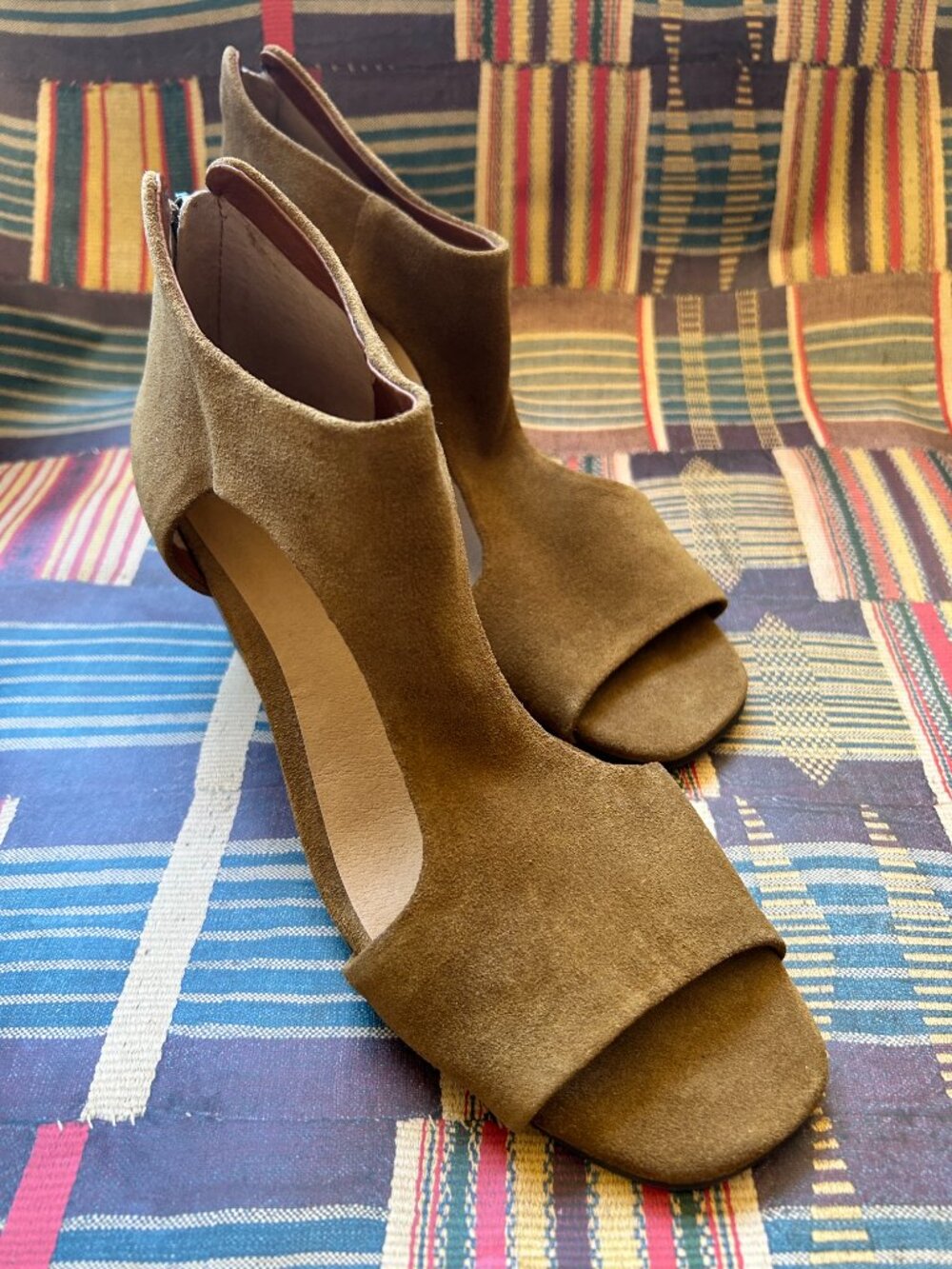 New Lucky Brand T-Strap Tapenade Suede Wedge Sandals Tehirr Women's 9.5M